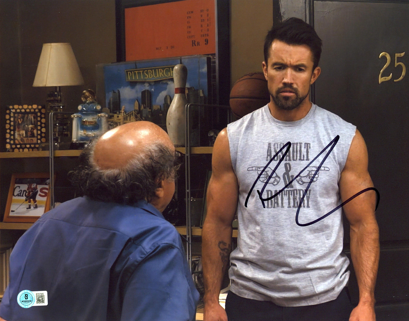 Rob McElhenney It's Always Sunny in Philadelphia Signed 11x14 Photo BAS #BT67845