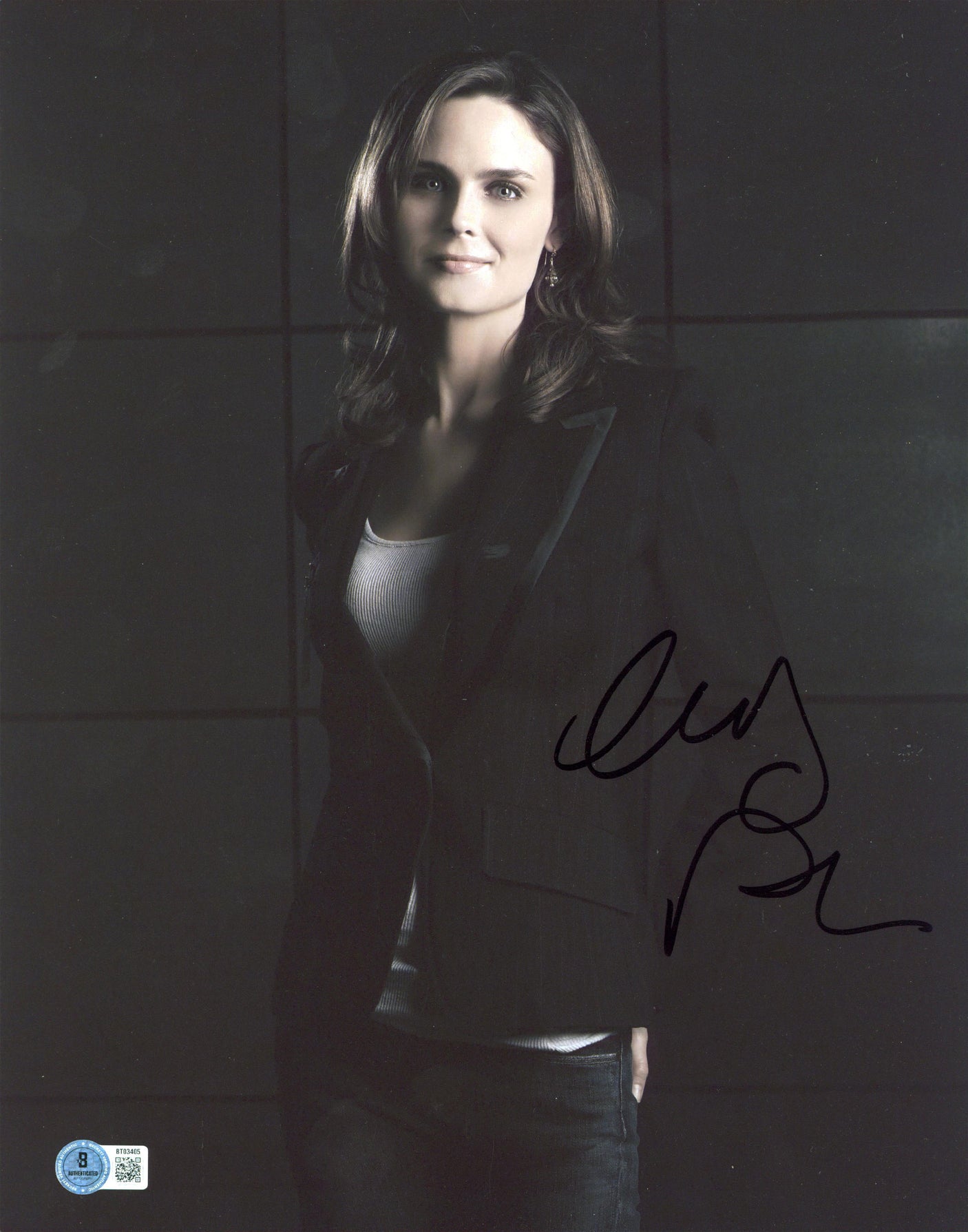 Emily Deschanel Bones Authentic Signed 11x14 Vertical Photo BAS #BT03405