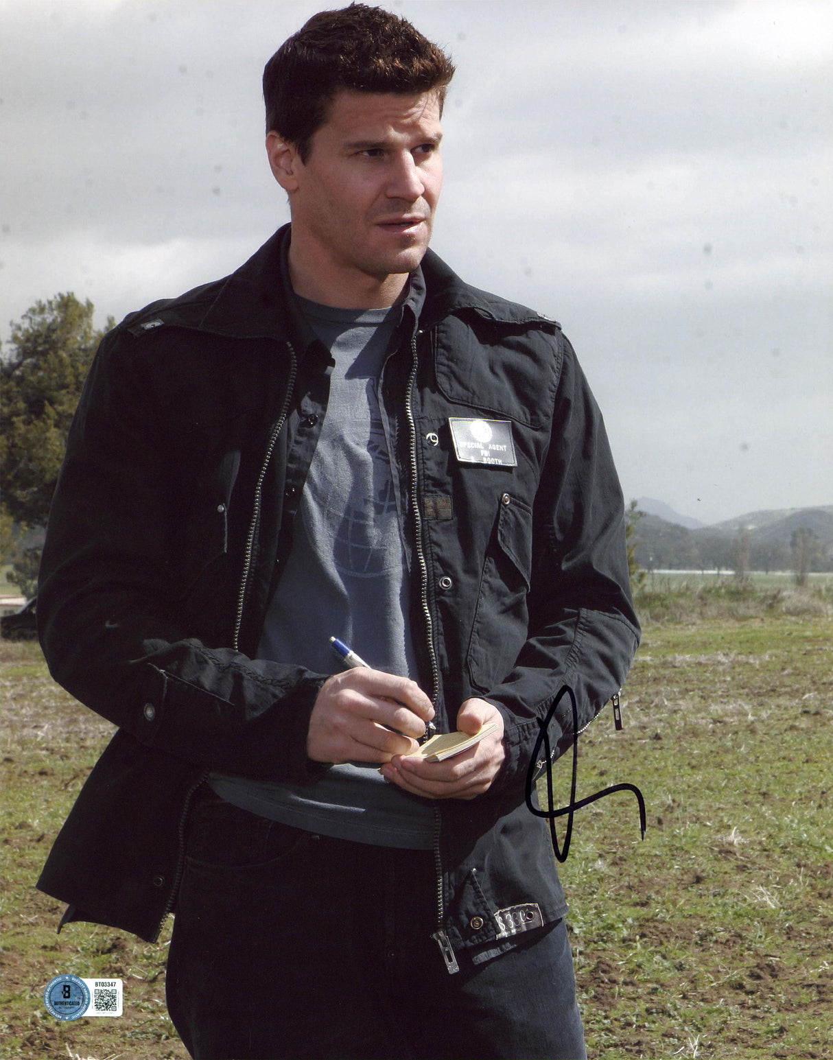 David Boreanaz Bones Authentic Signed 11x14 Vertical Photo BAS #BT03347