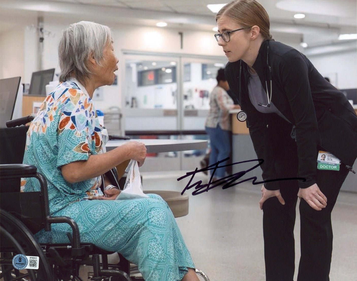 Taylor Dearden The Pitt Authentic Signed 11x14 Horizontal Photo BAS #BT03412