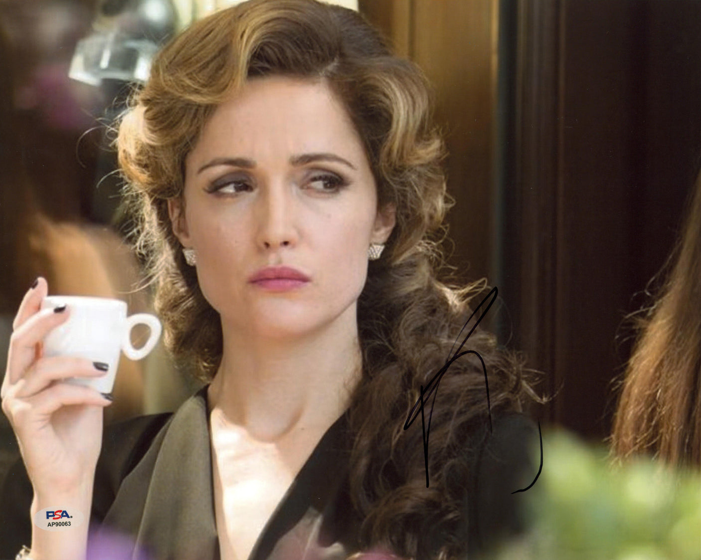 Rose Byrne Spy Authentic Signed 11x14 Horizontal Photo PSA/DNA #AP90063