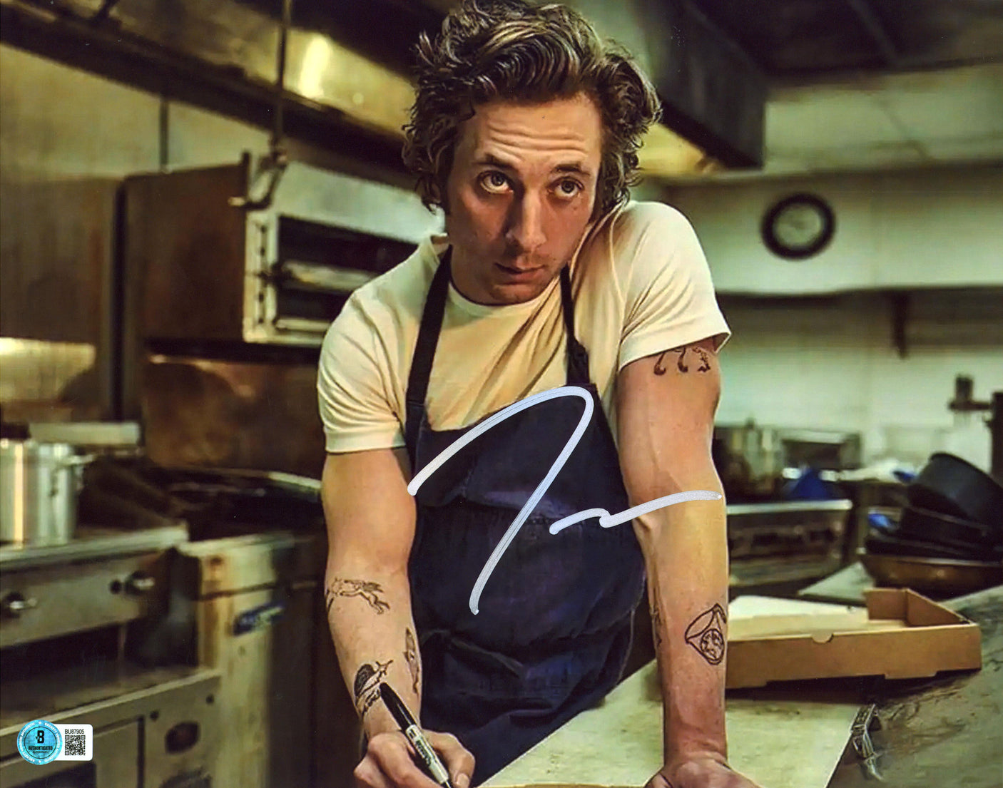 Jeremy Allen White The Bear Authentic Signed 11x14 Horizontal Photo BAS #BU87905