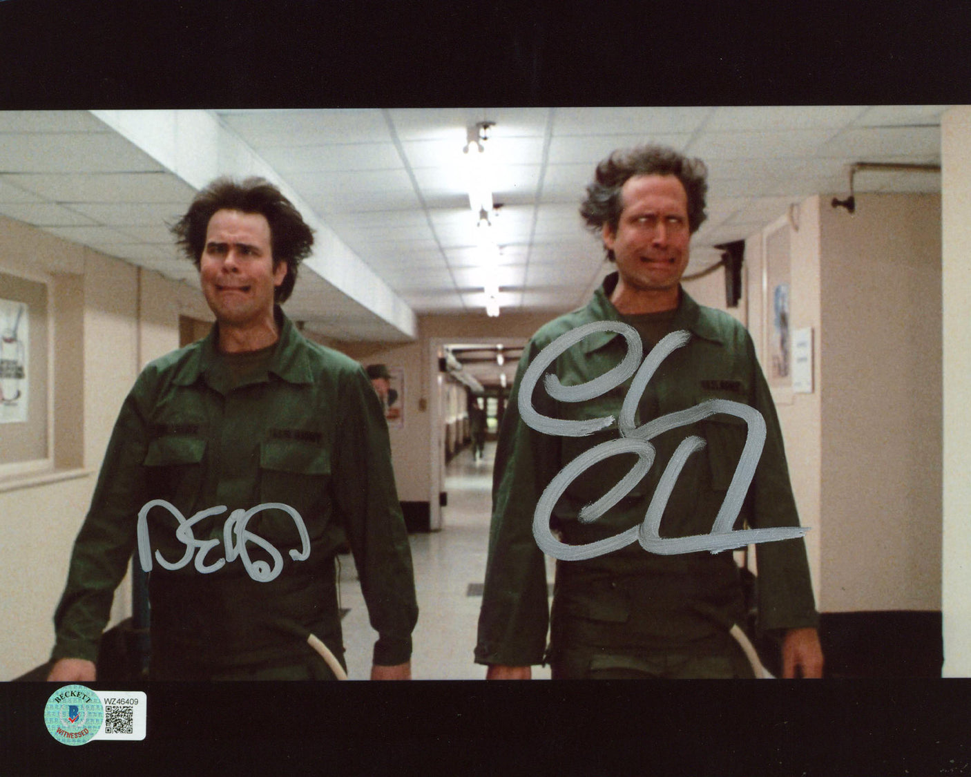 Chevy Chase & Dan Akroyd Spies Like Us Signed 8x10 Hallway Photo BAS Witnessed