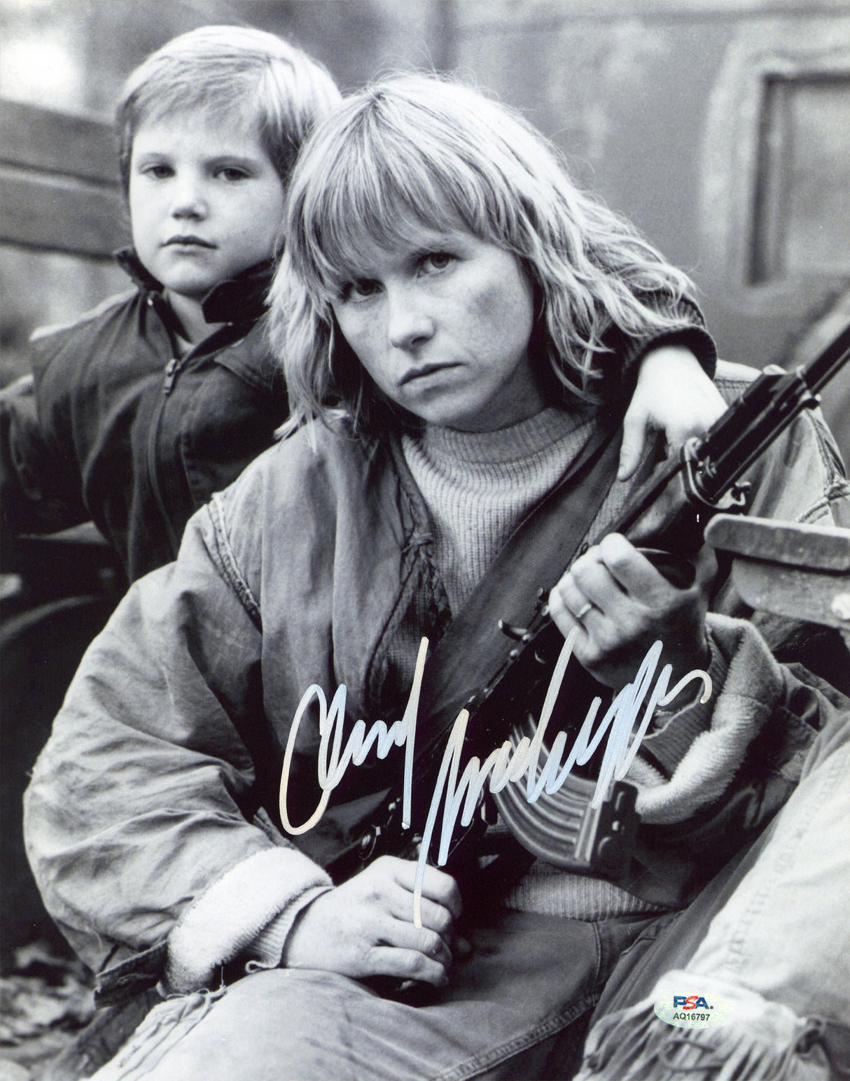Amy Madigan Nowhere to Hide Authentic Signed 11x14 Vertical Photo PSA #AQ16797