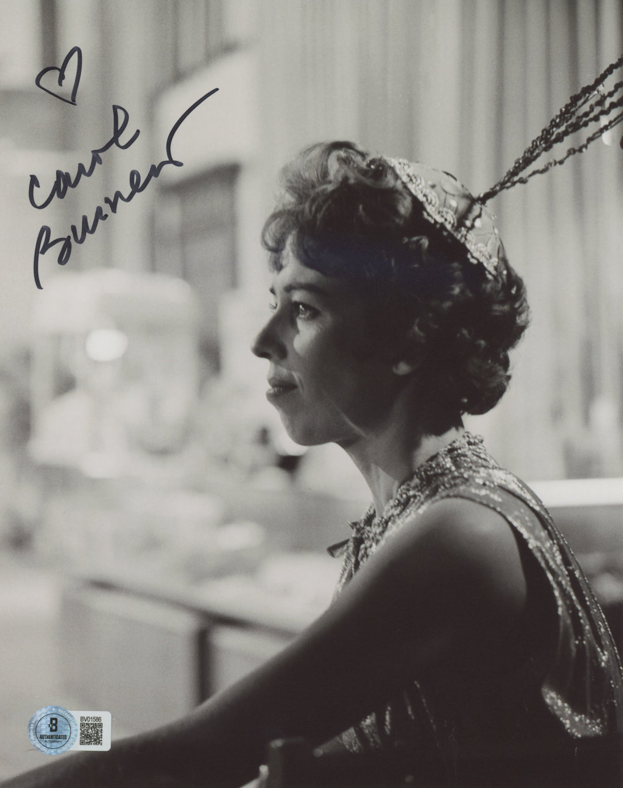 Carol Burnett Authentic Signed 8x10 Vertical Photo Autographed BAS 17