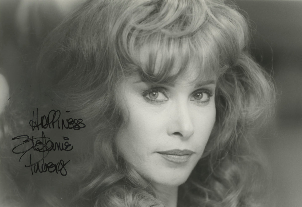 Stefanie Powers Hart to Hart "Happiness" Signed 7x9.5 Photo BAS #BL76425