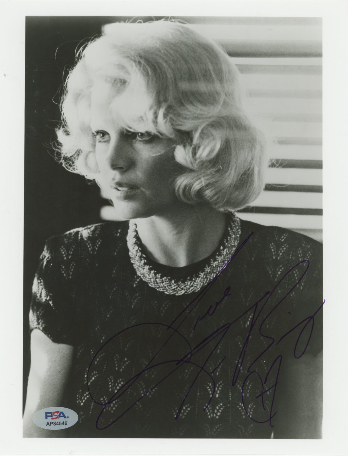Kim Bassinger The Natural Authentic Signed 8x10 Vertical Photo PSA/DNA #AP84546