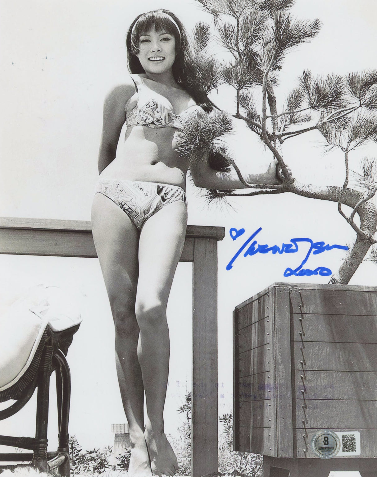 Irene Tsu Paradise, Hawaiian Style "XOXO" Authentic Signed 8x10 Photo BAS 3