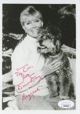 Doris Day Pillow Talk Authentic Signed 5x7 Photo Autographed JSA #AX48169