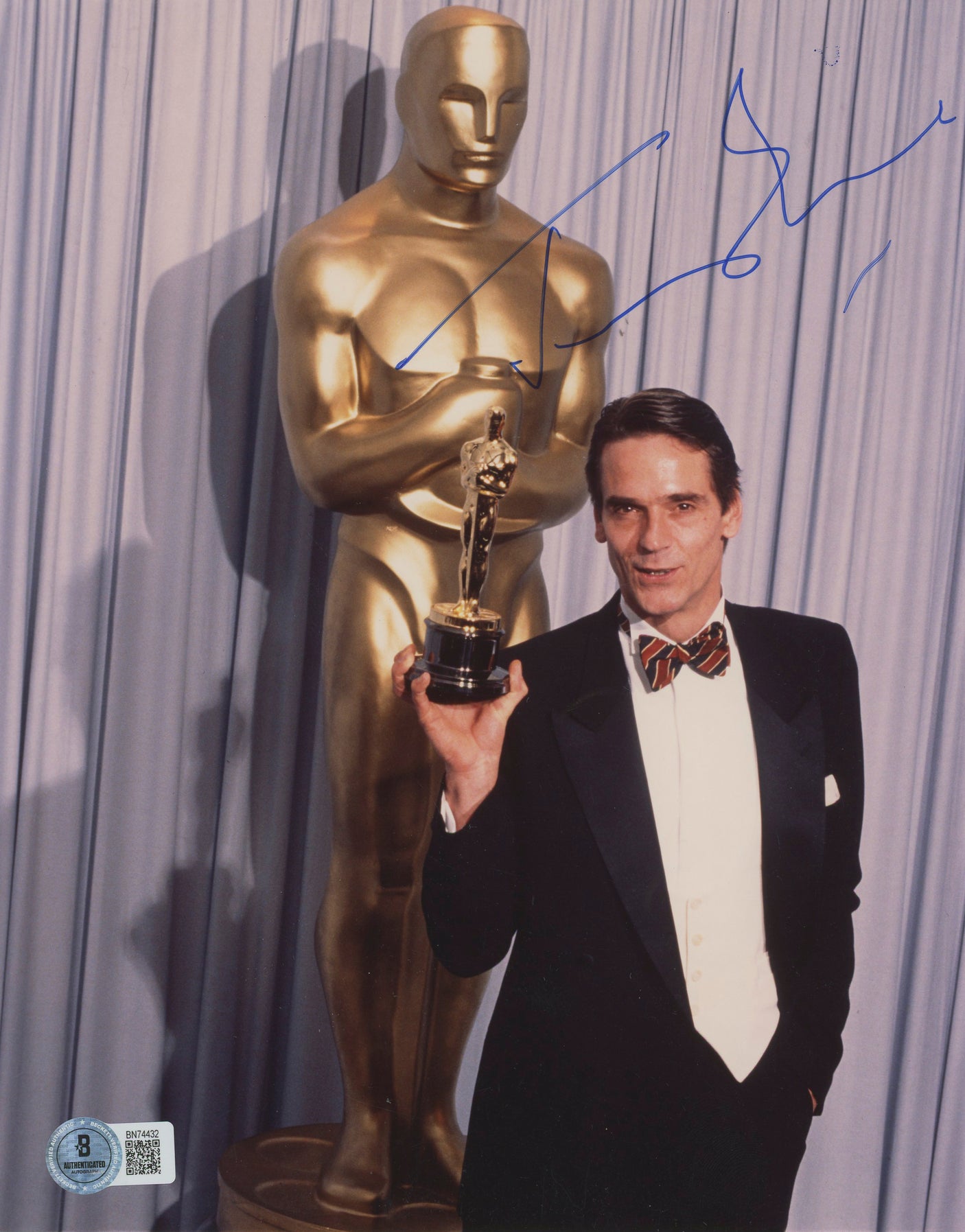 Jeremy Irons Reversal of Fortune Authentic Signed 8x10 Photo BAS #BN74432