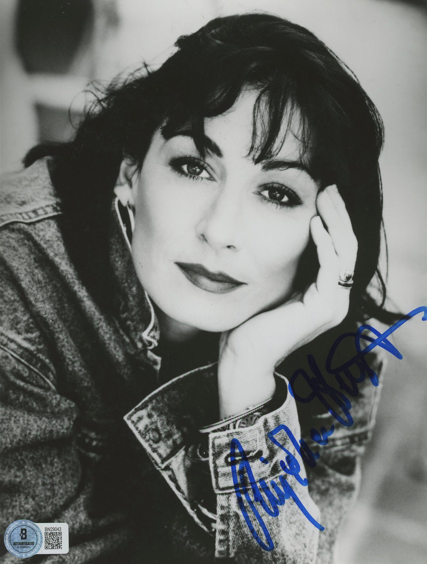 Anjelica Huston The Grifters Authentic Signed 8x10 Photo BAS #BN29043
