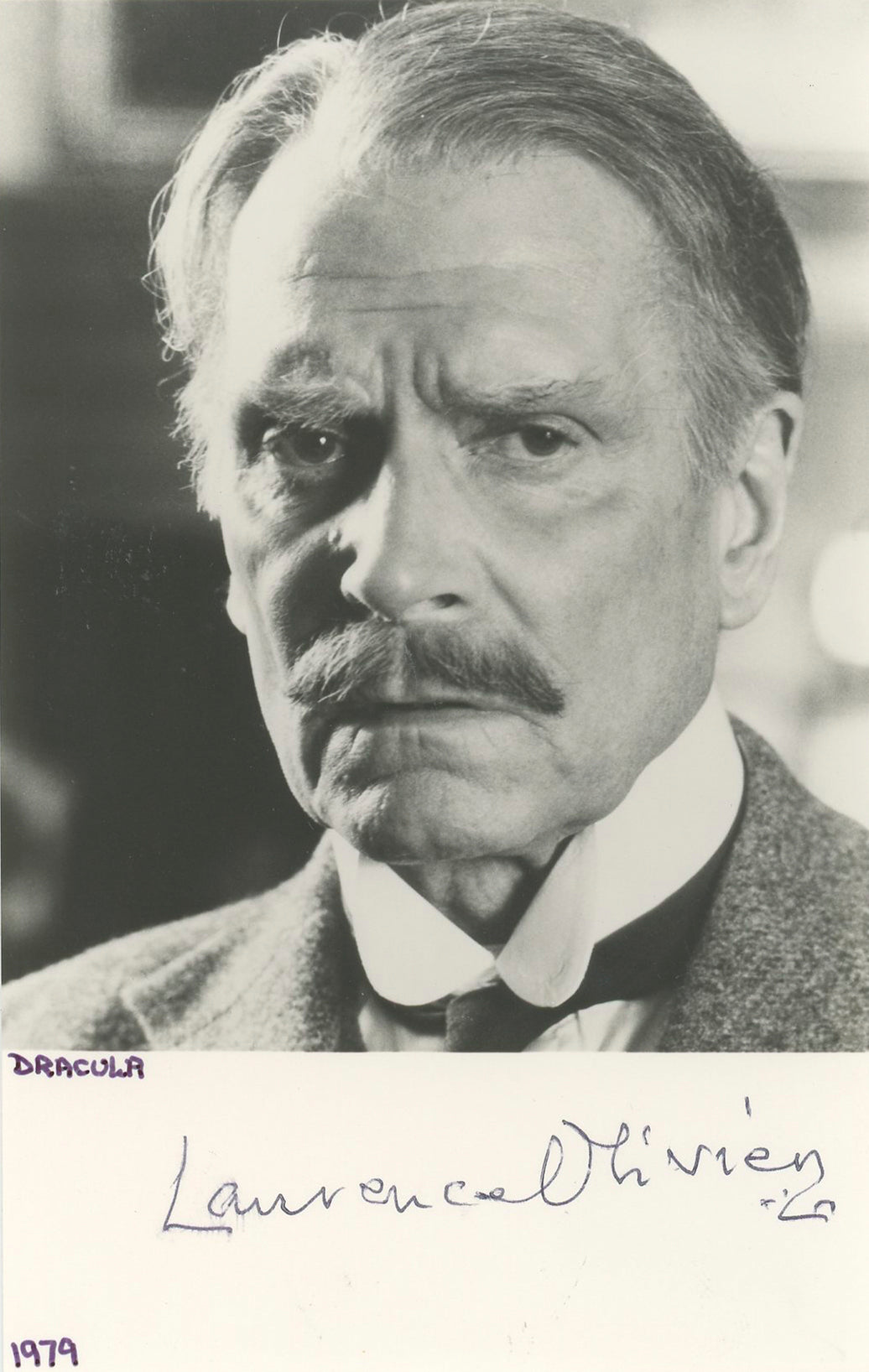 Laurence Olivier Dracula Authentic Signed 3.5x5.5 Photo Autographed BAS #BK43369