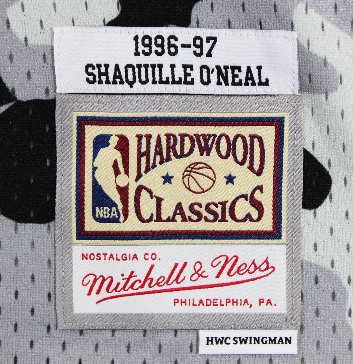 Lakers Shaquille O'Neal Signed Alt Camo M&N 1996-97 HWC Swingman Jersey BAS Wit