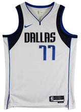 Mavericks Luka Doncic Signed White Nike Assoc. Edition Jersey Fanatics #A473486