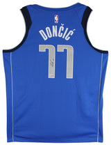 Mavericks Luka Doncic Signed Blue Nike Icon Edition Jersey Fanatics #A501983