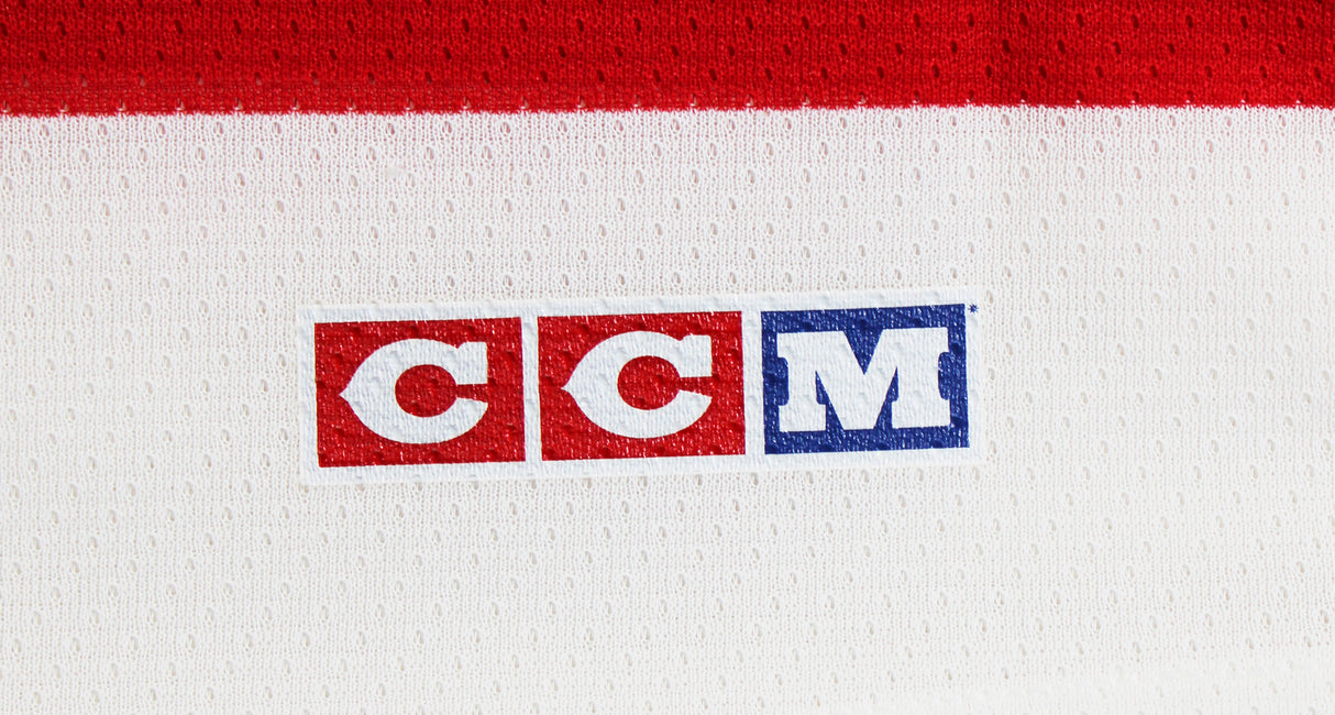 Red Wings Gordie Howe "Mr. Hockey, HOF 1972" Signed White CCM Jersey PSA #Q41382