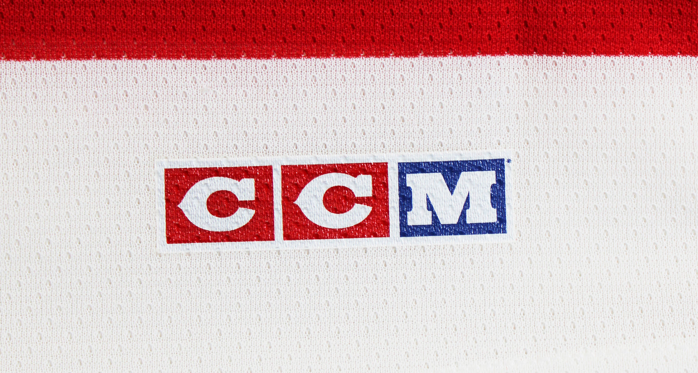 Red Wings Gordie Howe "Mr. Hockey, HOF 1972" Signed White CCM Jersey PSA #Q41382