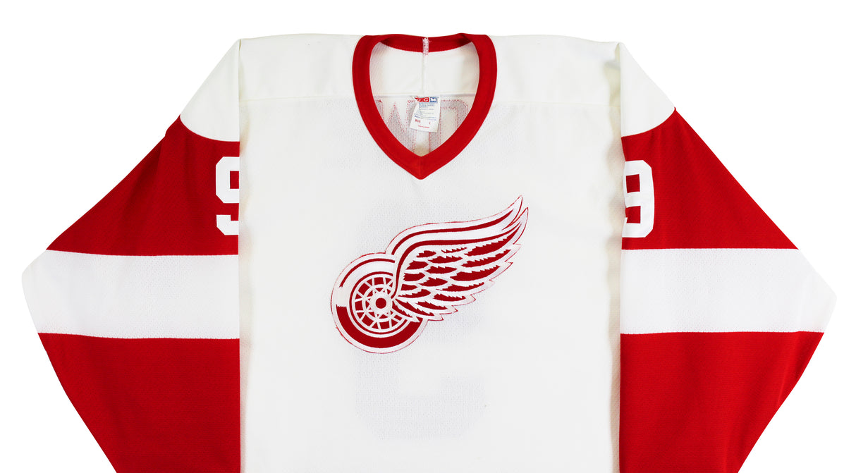 Red Wings Gordie Howe "Mr. Hockey, HOF 1972" Signed White CCM Jersey PSA #Q41382