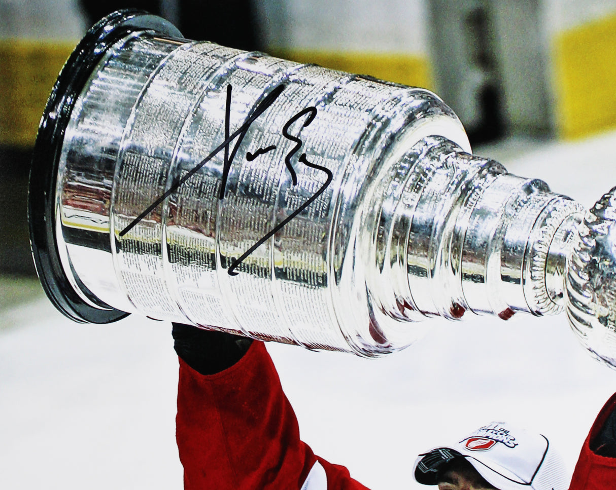 Red Wings Pavel Datsyuk Signed 16x20 Vertical Stanley Cup Photo Fanatics
