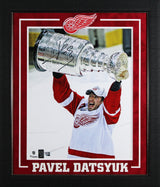Red Wings Pavel Datsyuk Signed 16x20 Framed Vertical Stanley Cup Photo Fanatics