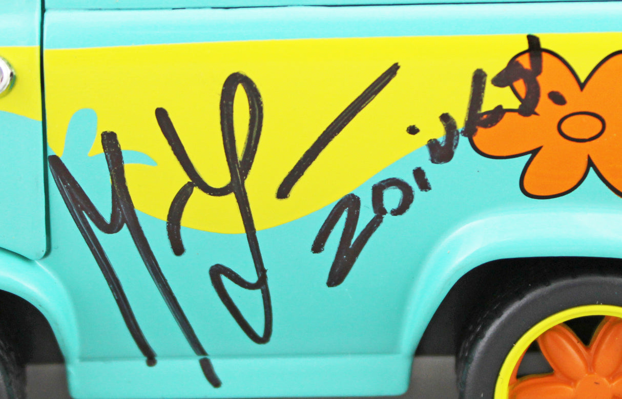 Matthew Lillard Scooby-Doo Signed 1:24 Die Cast Metal Mystery Machine BAS Wit