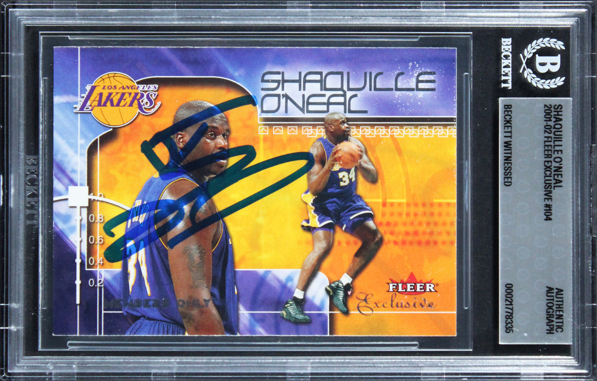 Lakers Shaquille O'Neal Signed 2001 Fleer Exclusive #104 Card BAS Slabbed