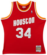 Rockets Hakeem Olajuwon "HOF 08" Signed 1993-94 Red M&N Swingman Jersey BAS Wit
