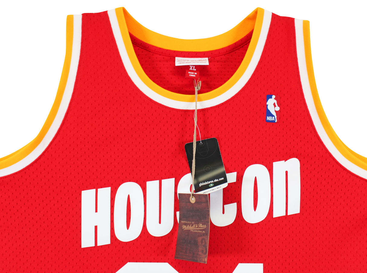 Rockets Hakeem Olajuwon "HOF 08" Signed 1993-94 Red M&N Swingman Jersey BAS Wit