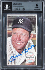 Yankees Mickey Mantle Signed 1964 Topps Giants #25 Card EX-MT 6 Auto 10 BAS Slab