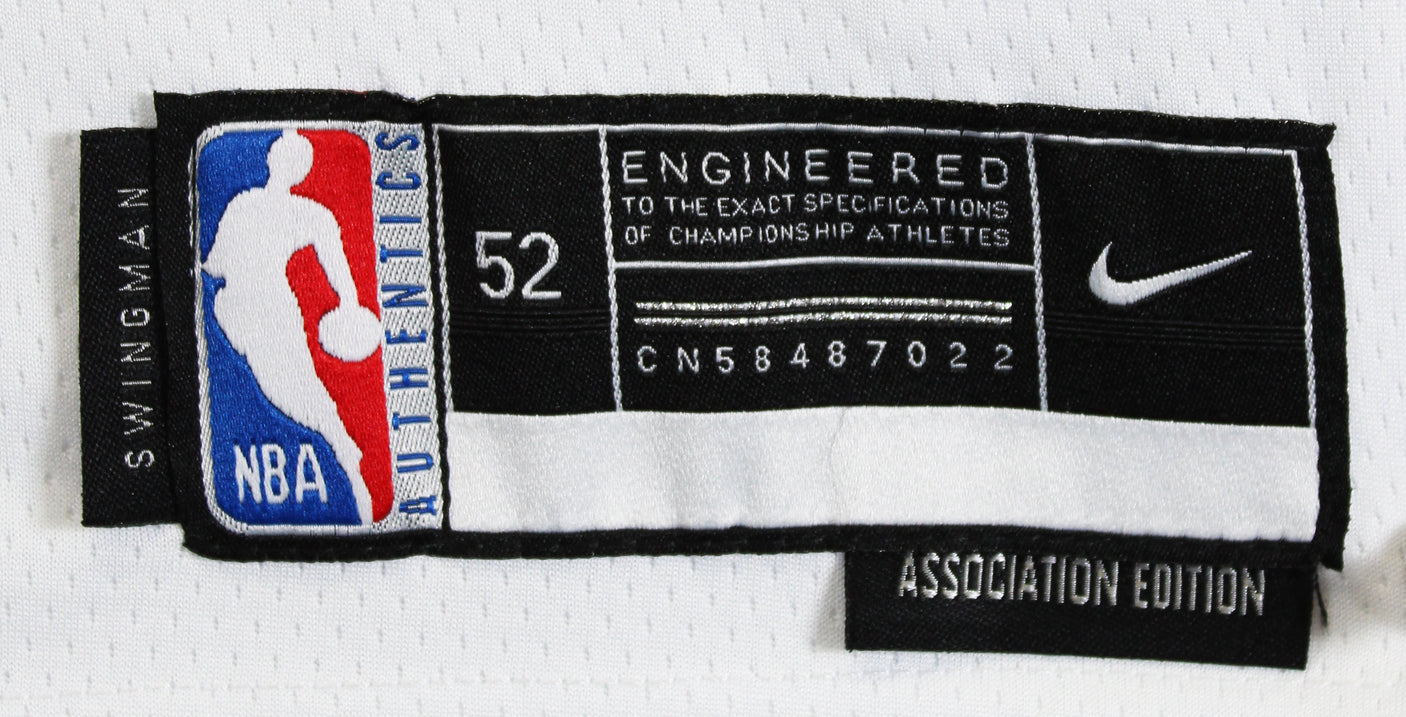 Thunder Shai Gilgeous-Alexander Signed White Nike Swingman Jersey BAS #BV56500