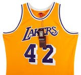 Lakers James Worthy "HOF 2003" Signed Yellow M&N HWC Swingman Jersey BAS Wit