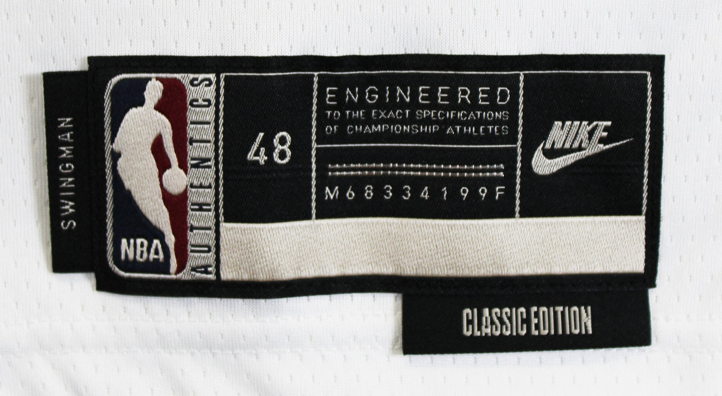 Warriors Stephen Curry Signed White Nike 2024 Classic Ed. Swingman Jersey BAS