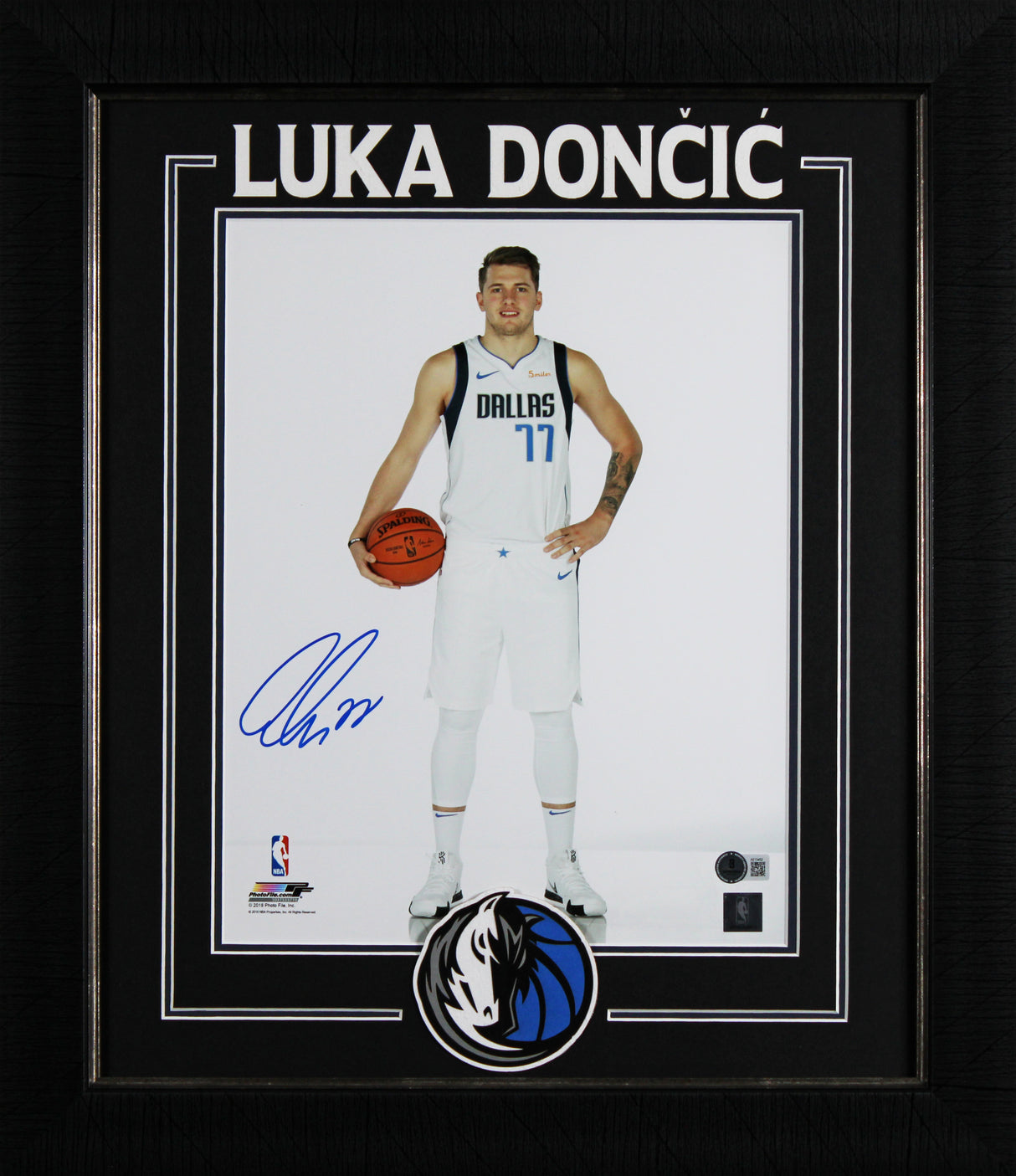 Mavericks Luka Doncic Authentic Signed 11x14 Framed Photo BAS #AE13452