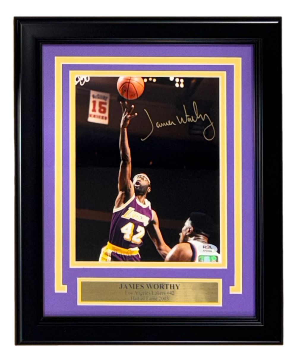 James Worthy Signed Framed 8x10 Los Angeles Lakers Photo PSA/DNA