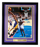 Kobe Bryant Signed Framed 16x20 Los Angeles Lakers Photo vs 76ers PSA/DNA