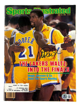 Magic Johnson Lakers Signed Sports Illustrated Magazine May 24 1982 BAS