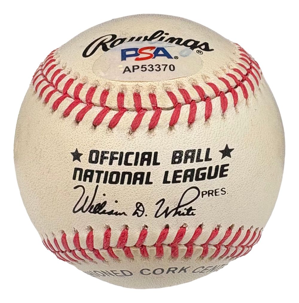 The Willie Mays San Francisco Giants Signed National League Baseball by Sports Integrity features red stitching, "Official Ball National League", William D. White’s signature, and a PSA authentication sticker AP53370.