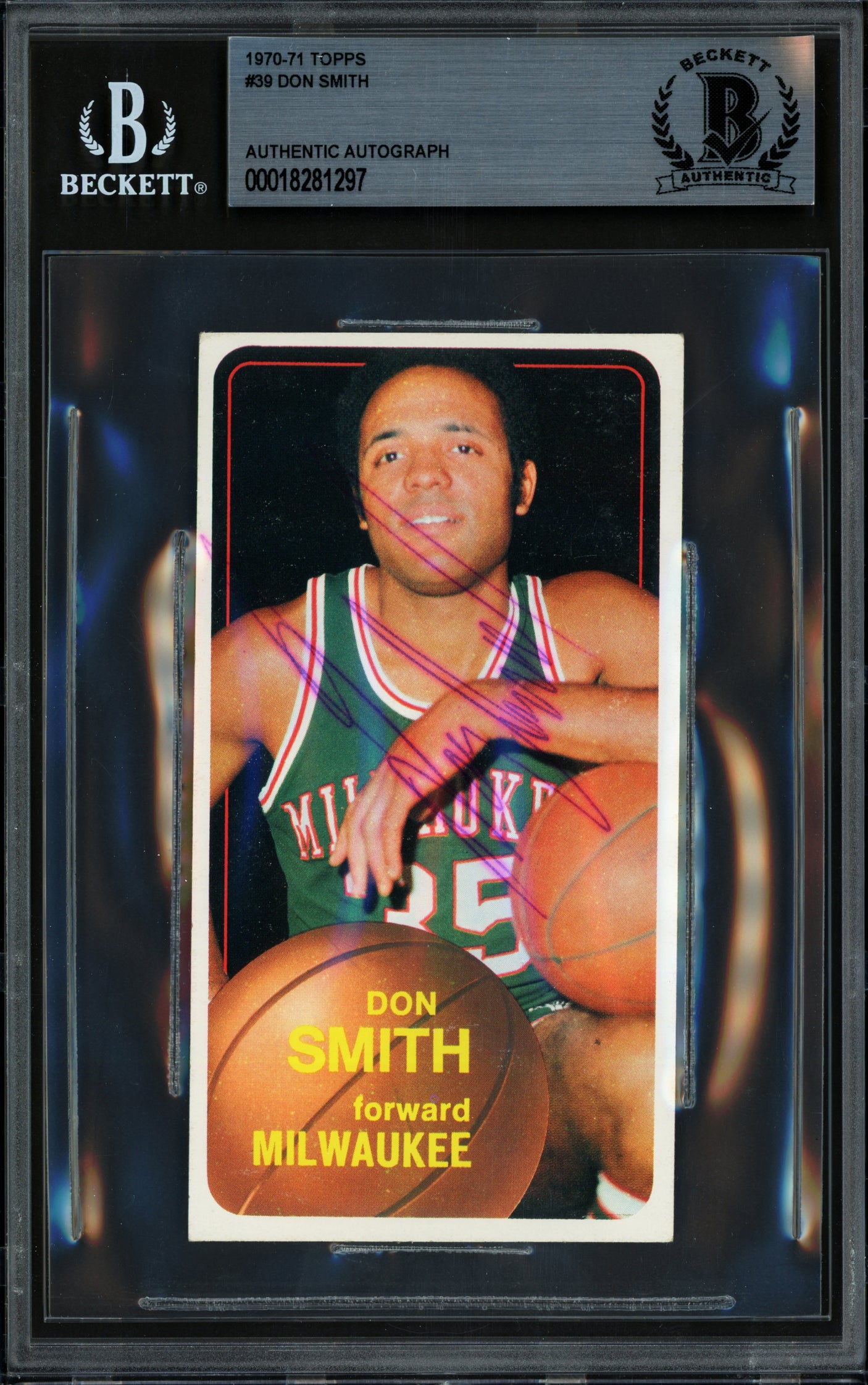 Don Smith Autographed 1970-71 Topps Card #39 Milwaukee Bucks Beckett BAS #18281297