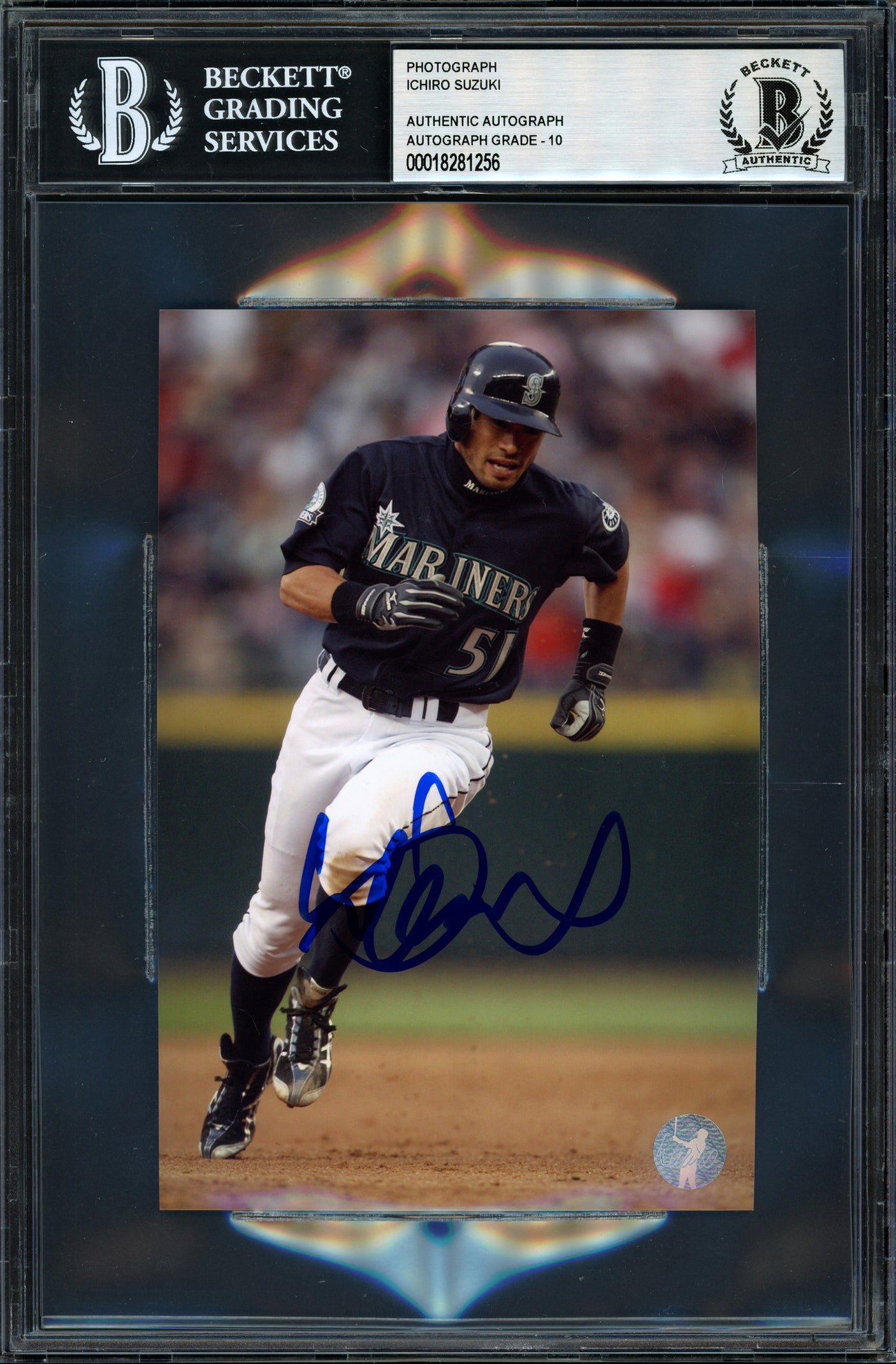 Ichiro Suzuki Autographed 4x6 Photo Seattle Mariners Auto Grade Gem Mint 10 Beckett BAS #18281256