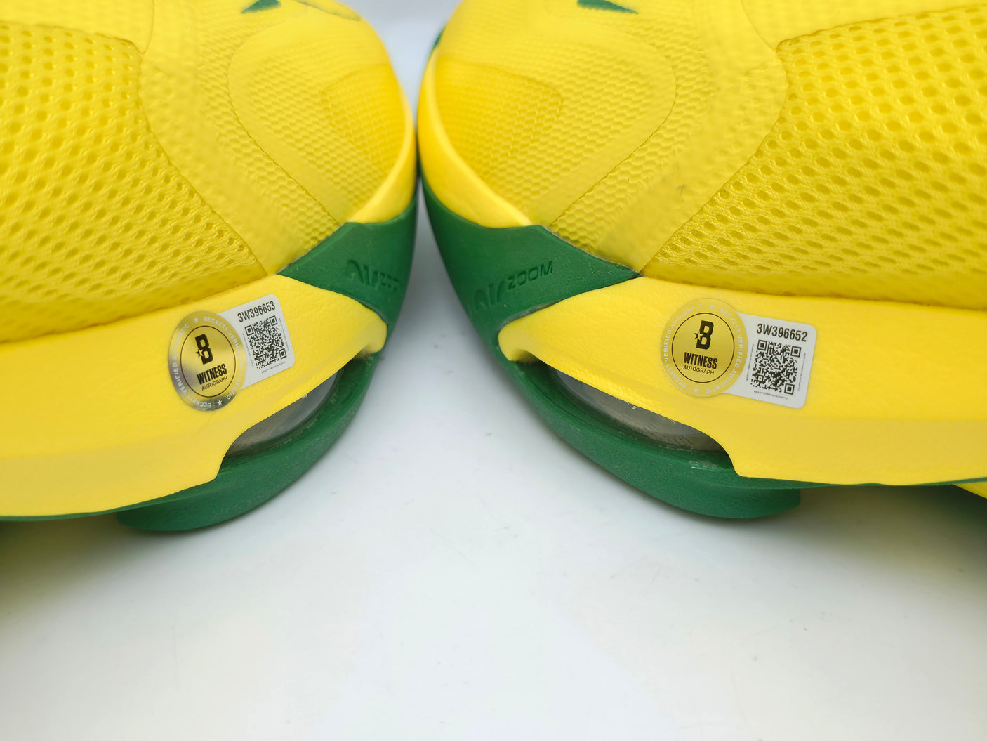 Giannis Antetokounmpo Autographed 2022 Player Exclusive (PE) Promo OREGON YLW STRIKE/APP Nike Zoom Freak 4 NCAA SOS Shoes Size 17 (With Box) Beckett BAS Witness #3W396652 & #3W396653