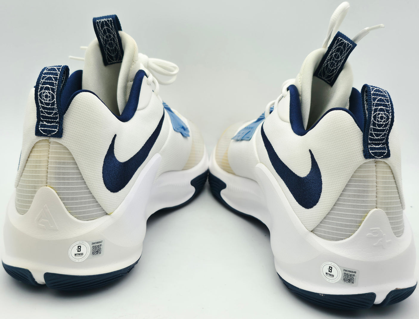 Giannis Antetokounmpo Autographed 2021 Player Exclusive (PE) Promo VILLANOVA WHT/NAVY/WHT Nike Zoom Freak 3 NCAA SOS Shoes Size 17 (With Box) Beckett BAS Witness #3W396646 & #3W396647