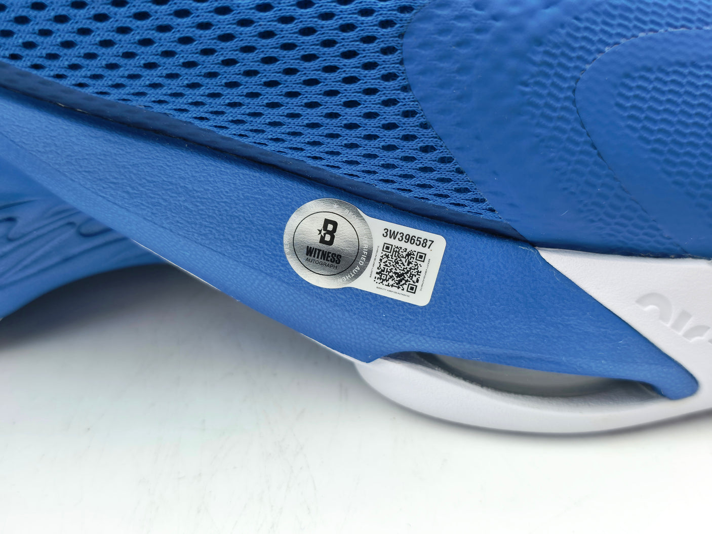 Giannis Antetokounmpo Autographed 2022 Player Exclusive (PE) Promo Royal Blue & White Nike Zoom Freak 4 NCAA Shoes Size 16 Beckett BAS Witness #3W396586 #3W396587