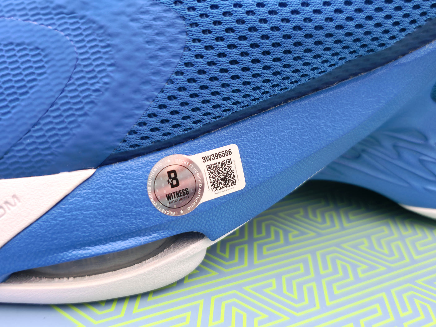 Giannis Antetokounmpo Autographed 2022 Player Exclusive (PE) Promo Royal Blue & White Nike Zoom Freak 4 NCAA Shoes Size 16 Beckett BAS Witness #3W396586 #3W396587