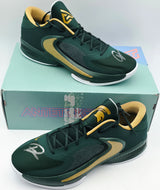 Giannis Antetokounmpo Autographed 2022 Player Exclusive (PE) Promo MICHIGAN STATE PRO GRN/METALLIC Nike Zoom Freak 4 NCAA SOS Shoes Size 16 (With Box) Beckett BAS Witness #3W396698 & #3W396699