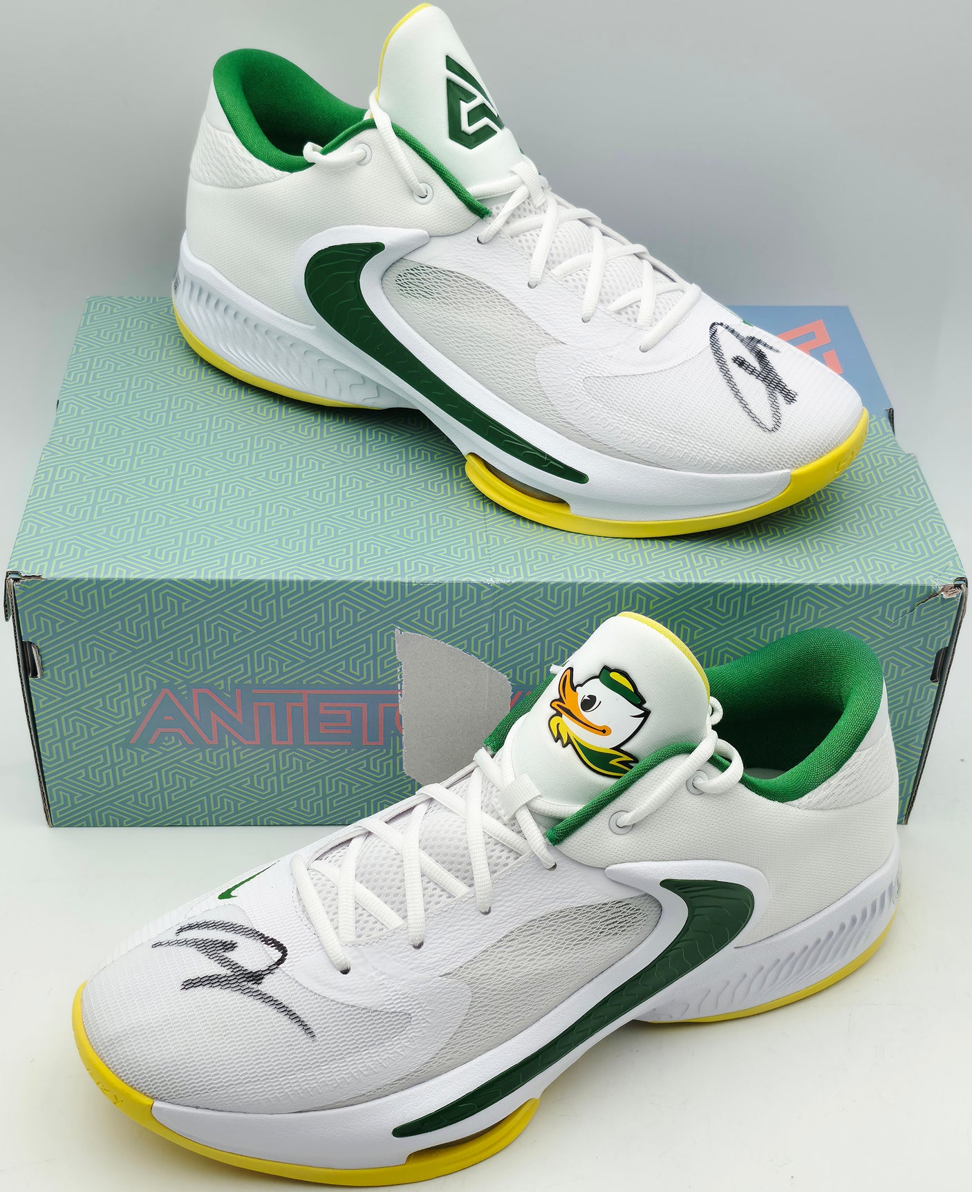 Giannis Antetokounmpo Autographed 2022 Player Exclusive (PE) Promo OREGON WHT/GRN/WHT Nike Zoom Freak 4 NCAA SOS Shoes Size 16 (With Box) Beckett BAS Witness #3W396811 & #3W396812