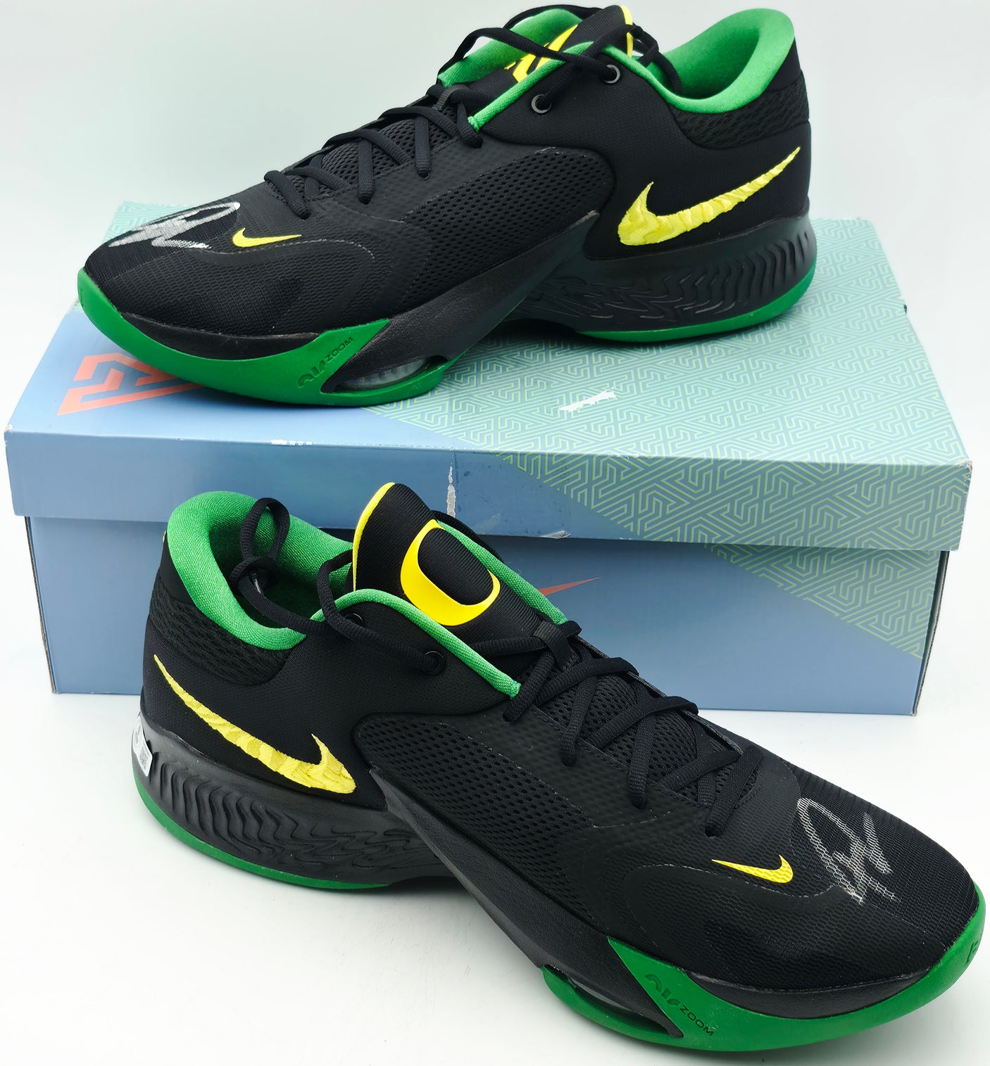 Giannis Antetokounmpo Autographed 2022 Player Exclusive (PE) Promo OREGON BLK/YLW STRIKE/BLK Nike Zoom Freak 4 NCAA SOS Shoes Size 16 (With Box) Beckett BAS Witness #3W396582 & #3W396583