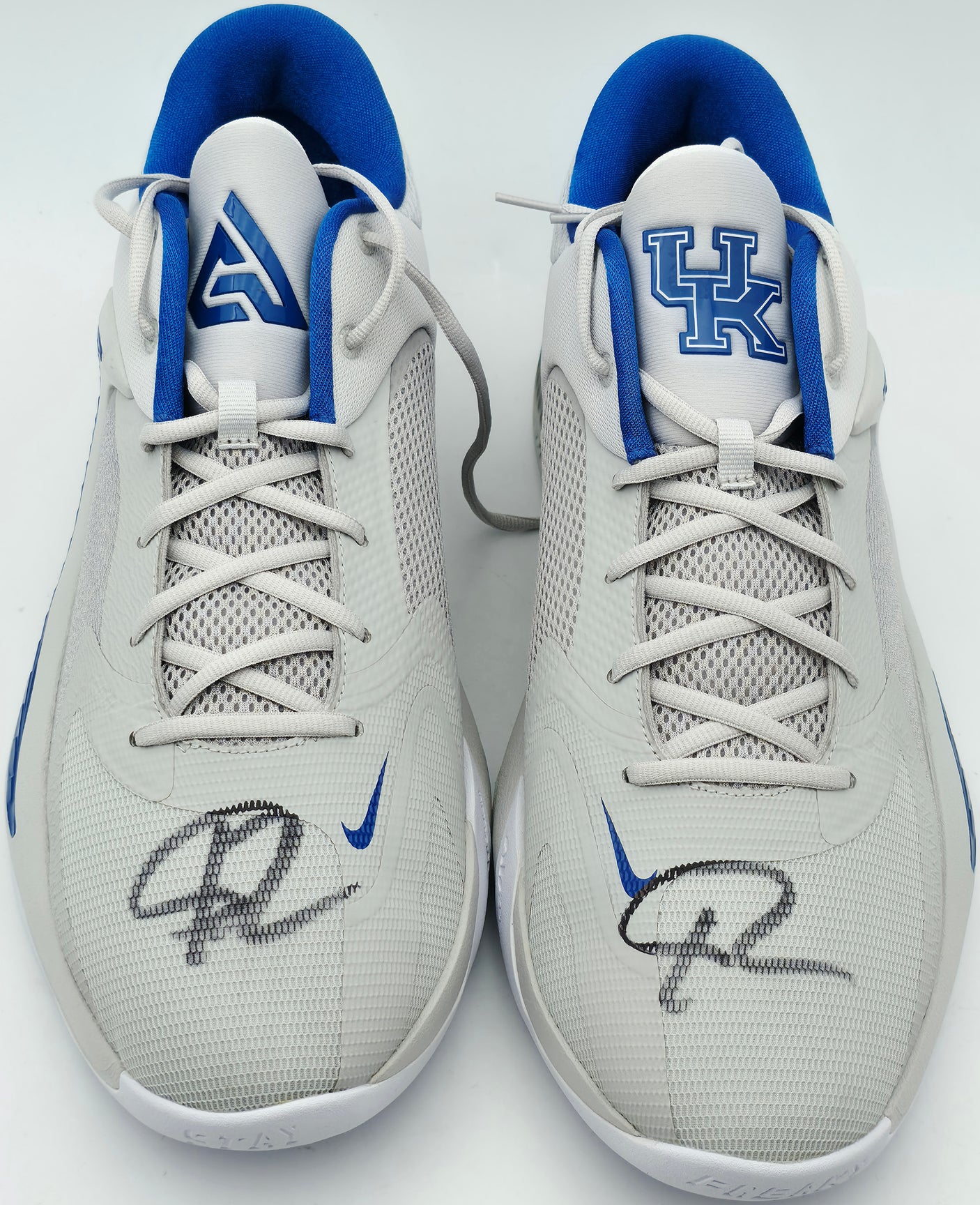 Giannis Antetokounmpo Autographed 2022 Player Exclusive (PE) Promo UNIVERSITY OF KENTUCKY NIGHT Nike Zoom Freak 4 NCAA SOS Shoes Size 16 (With Box) Beckett BAS Witness #3W395063 & #3W395064