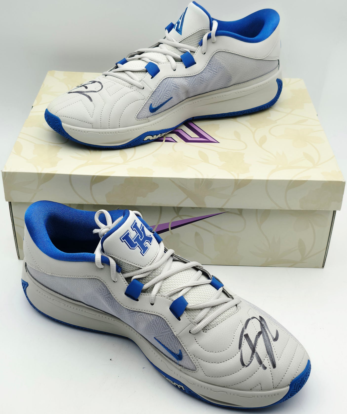 Giannis Antetokounmpo Autographed 2023 Player Exclusive (PE) Promo UNIVERSITY OF KENTUCKY NIGHT SILVER/GAME Nike Zoom Freak 5 NCAA 2 Shoes Size 16 (With Box) Beckett BAS Witness #3W396933 & #3W396934