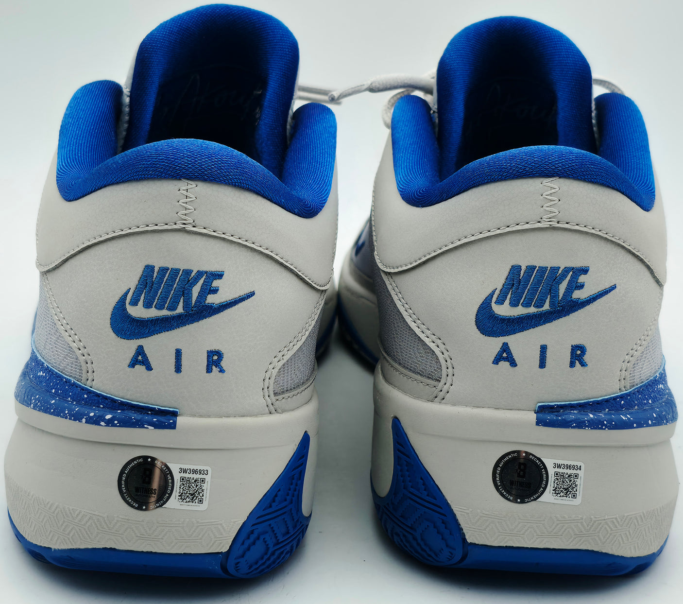 Giannis Antetokounmpo Autographed 2023 Player Exclusive (PE) Promo UNIVERSITY OF KENTUCKY NIGHT SILVER/GAME Nike Zoom Freak 5 NCAA 2 Shoes Size 16 (With Box) Beckett BAS Witness #3W396933 & #3W396934