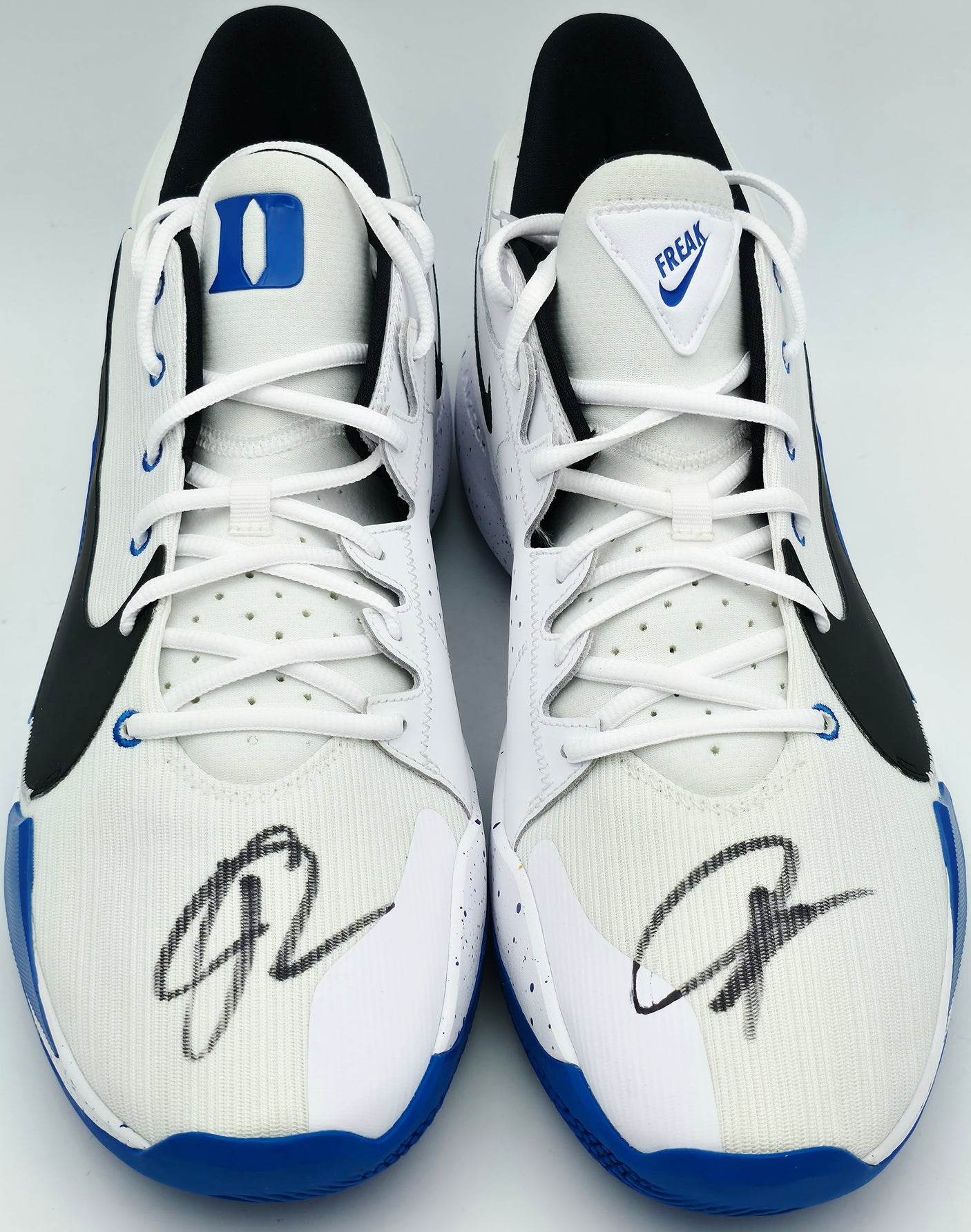 Giannis Antetokounmpo Autographed 2021 Player Exclusive (PE) Promo DUKE BLUE DEVILS WHITE/BLK-ROYAL Nike Zoom Freak 2 DUKE SOS Shoes Size 16 (No Box) Beckett BAS Witness #3W396953 & #3W396954